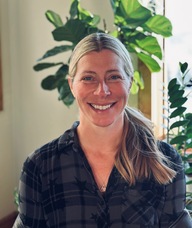 Book an Appointment with Kelly Furmanek for Acupuncture