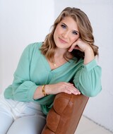 Book an Appointment with Kristen Kleponis at Robinson Family Clinic