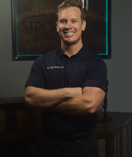 Book an Appointment with Dr. Zack Farmer for Chiropractic